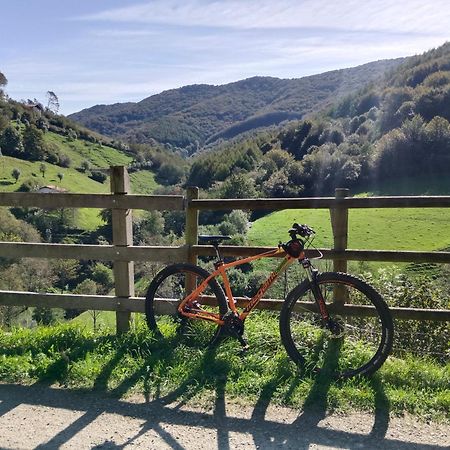 לייצה Hostal-Cicloturismo Lopenea מראה חיצוני תמונה
