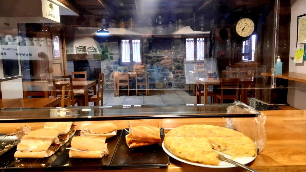 לייצה Hostal-Cicloturismo Lopenea מראה חיצוני תמונה