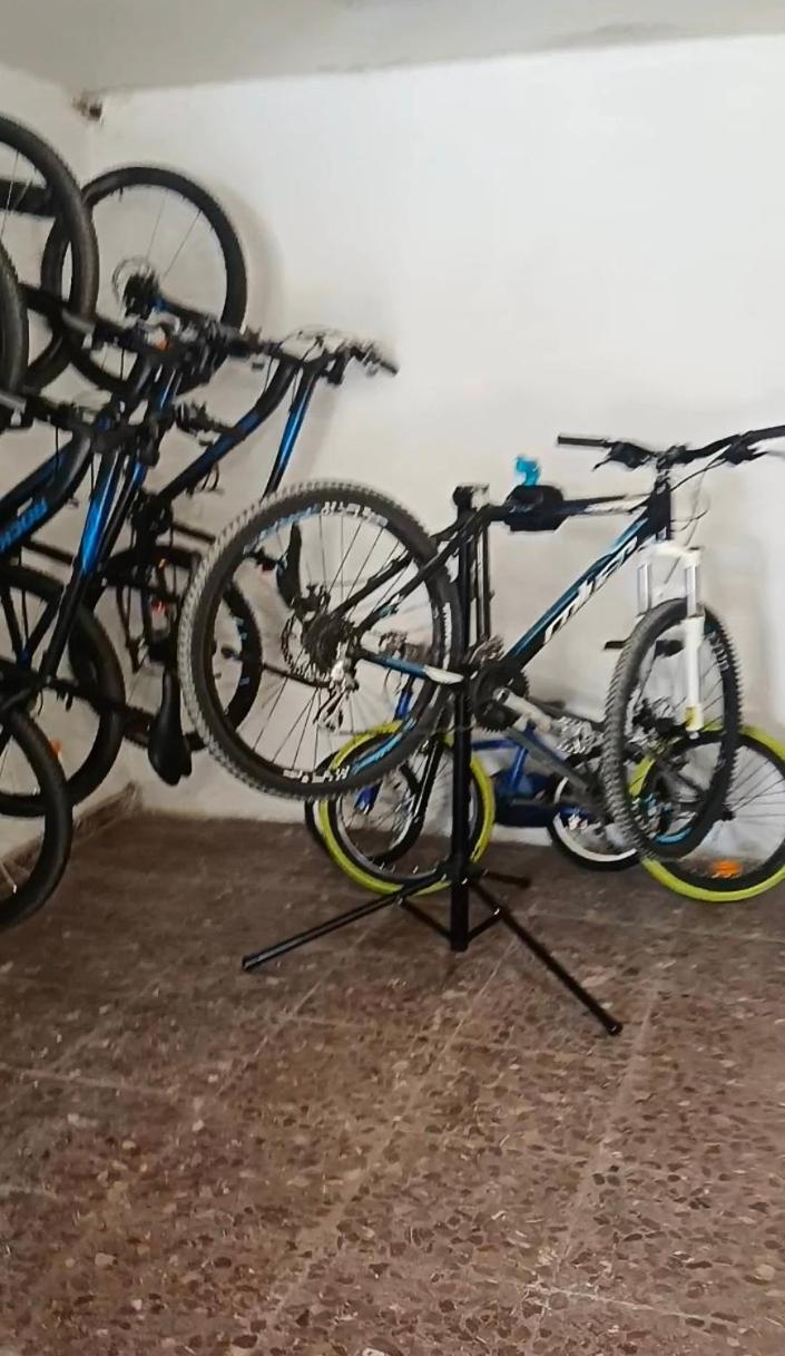 לייצה Hostal-Cicloturismo Lopenea מראה חיצוני תמונה